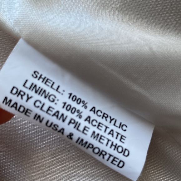 Donna Salyer’s Faux Fur Jacket in light blush pink & white interior - size Large - Picture 10 of 10